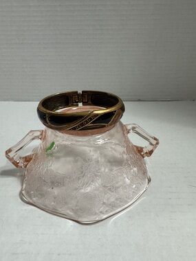 Vintage Black and Gold Hinged Bangle Bracelet